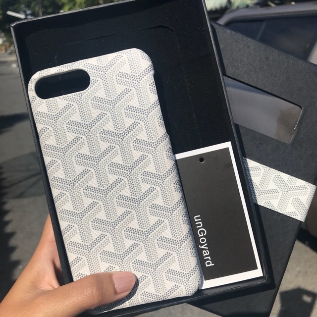 เคส goyard iphone 7+ สีขาว