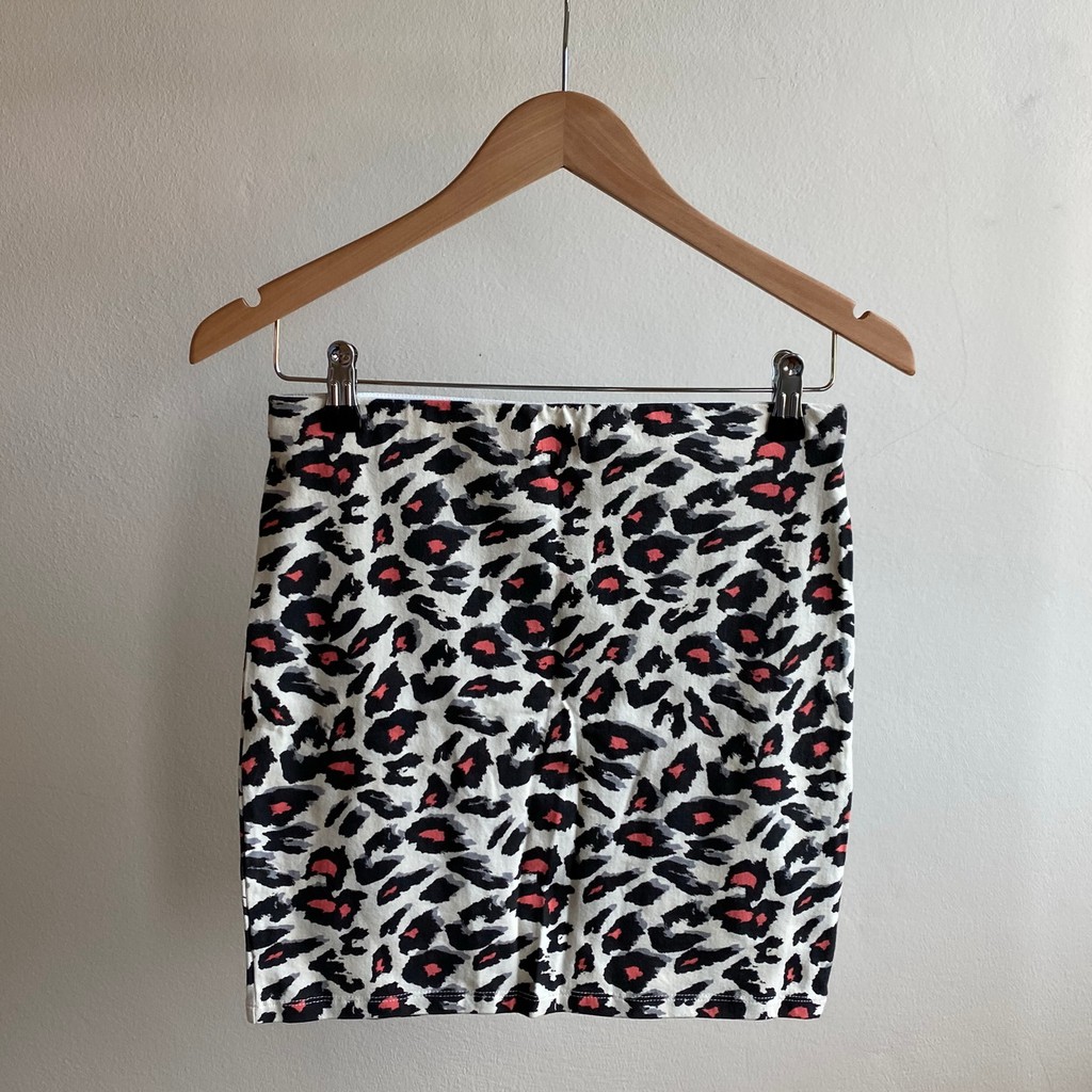 กระโปรงมินิ Bershka Leopard Print Mini Skirt