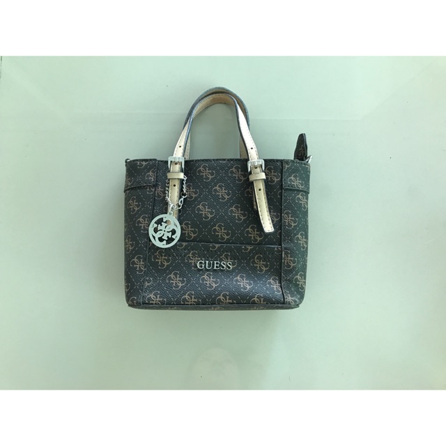 กระเป๋า gress