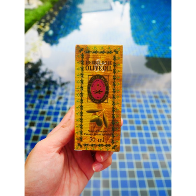 โลชั่นกุหลาบ และนํ้ามันมะกอก  Herbal Rose & Olive Oil Madame Heng