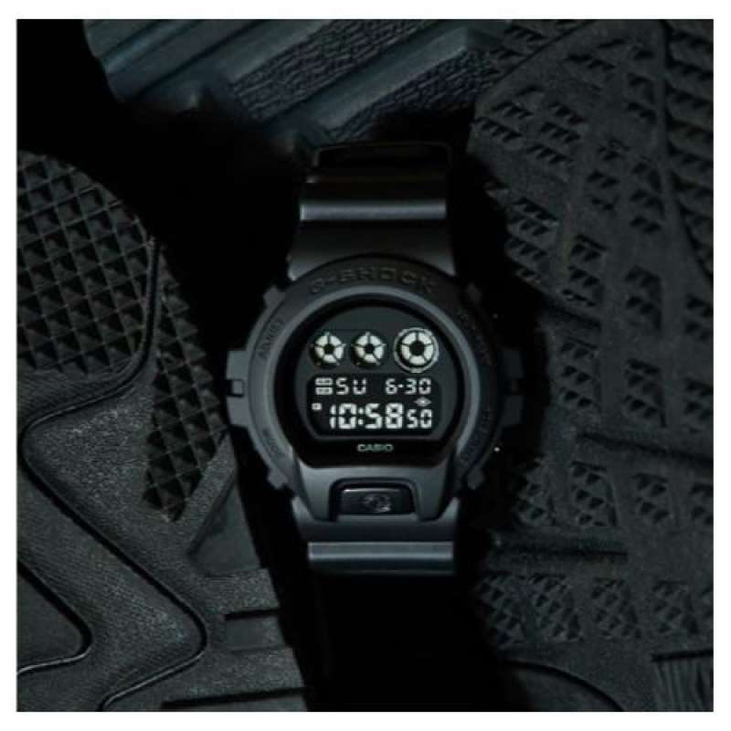 Casio G-Shock รุ่น DW-6900BB-1DR - นาฬิกาสำหรับผู้ชายสายเรซิ่น สีดำ -มั่นใจ ของแท้ 100% ประกัน CMG 1