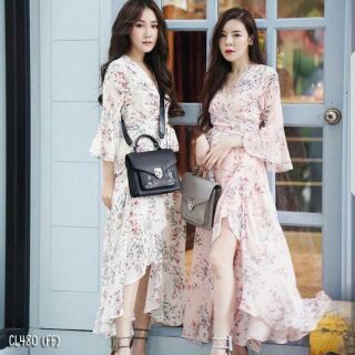 พร้อมส่ง Maxi dress เดรสยาวลายดอกไม้ เดรสคอวีไขว้หน้าระบายเฉียง