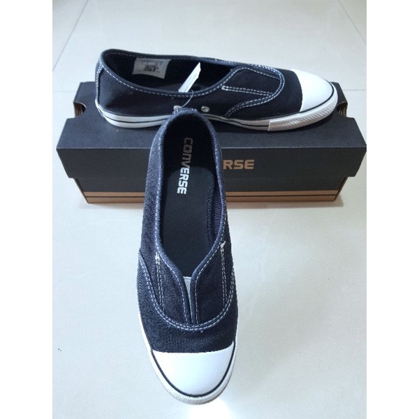 รองเท้า Converse รุ่น All Star Cove (Size 7 US/ 5 UK/ 37.5 EUR/ 24 CM.)