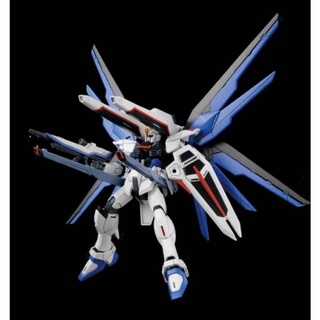 Model Gundam ZGMF-X10A FREEDOM FIGHTER โมเดลกันดั้ม โมเดลหุ่นยนต์ ตัวต่อกันดั้ม หุ่นยนต์กันดั้ม ทำสีแล้ว Gunpla กันพล่า