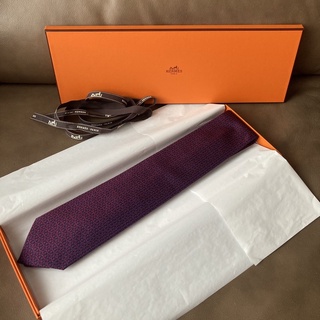 New! Hermes Silk Necktie ลายปักตัว H สีเลือดหมู พื้นน้ำเงิน