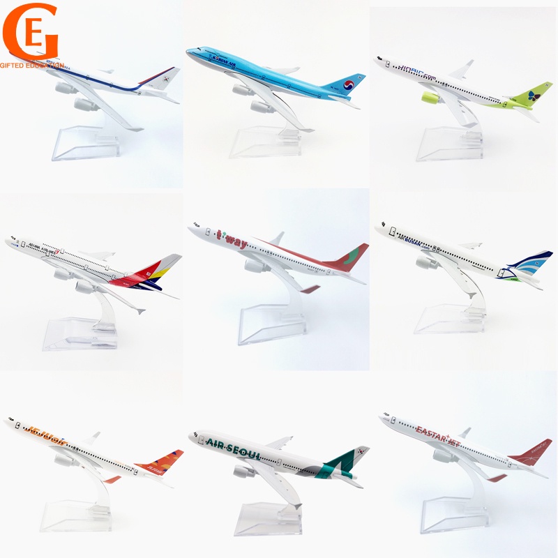 โมเดลเครื่องบิน Airbus 380 Asiana Airlines Busan A320 Airplane Jeju Air Boeing 737 Diecast Alloy ของ