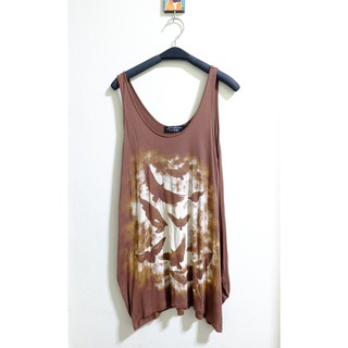 เสื้อกล้าม ใส่ทับเสื้อยืด ผ้าดีมากๆ มือสองของแม่ค้า ไม่เคยใส่ค่ะ ซัก1 ครั้ง ไซด์ L