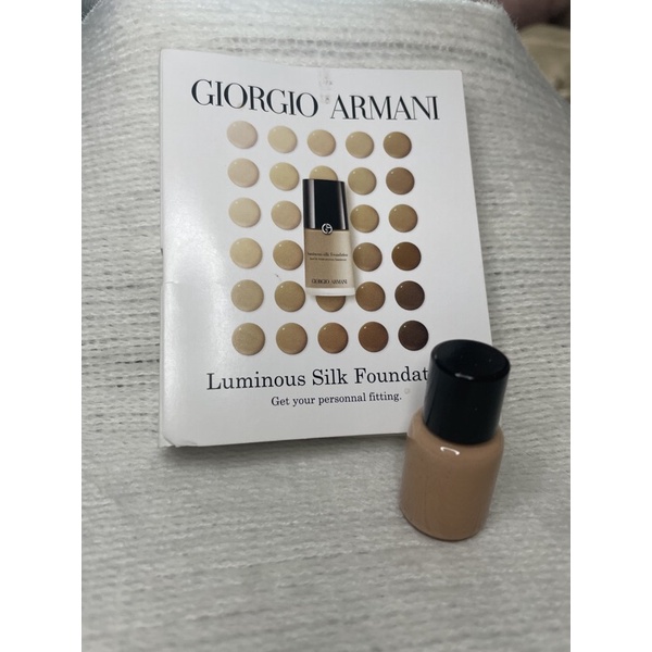 รองพื้น GIORGIO ARMANI Luminous silk foundation เบอร์ 6