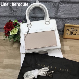 CHARLES &amp; KEITH STRUCTURED TOP HANDLE BAG ส่งฟรีEMS