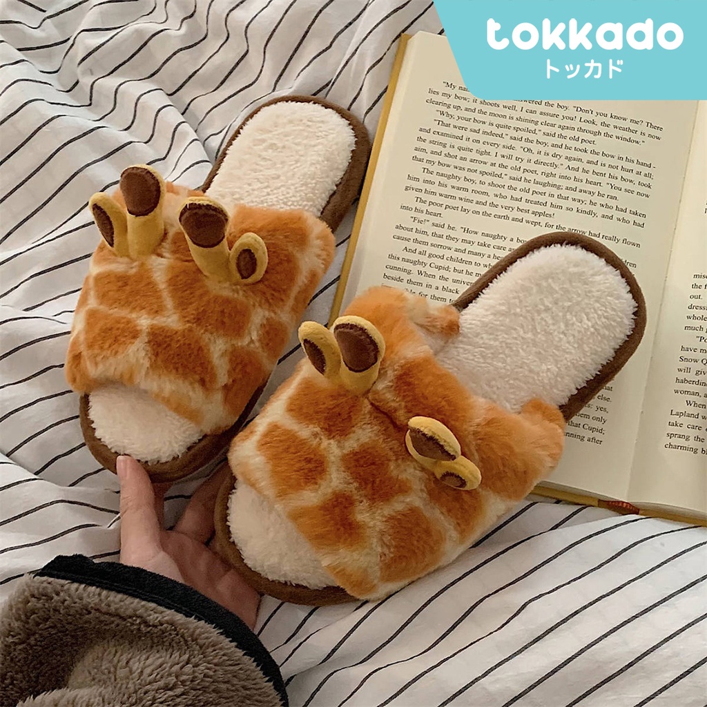 TOKKADO Toma Slipper Home Room รองเท้าแตะขนโรงแรม ตุ๊กตายีราฟน่ารัก