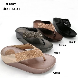 prettycomfort รองเท้าเพื่อสุขภาพ  แตะคีบสไตล์fitflop ประดับด้วยอะไหล่เพชรเรียบหรู FF2097 ขนาดเล็กกว่าปกติ1ไซส์