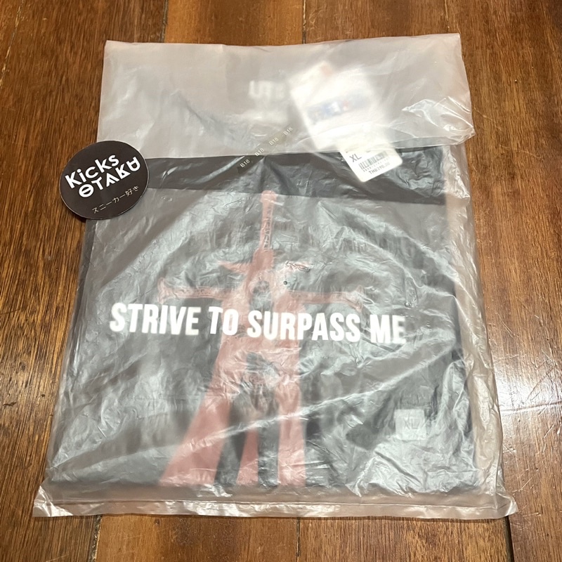 🌟แท้💯% Uniqlo x One Piece 20th Anniversary - Mihawk ((ของแท้-ป้ายไทย))