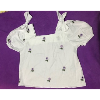 ส่งฟรี! 🌼เสื้อสีขาวแขนสั้น ลายดอกเดซี่สีม่วง เสื้อน่ารัก อกได้ถึง38นิ้วเลยจ้าา💓💓 พร้อมส่งมากค่ะ🥺🥳‼️
