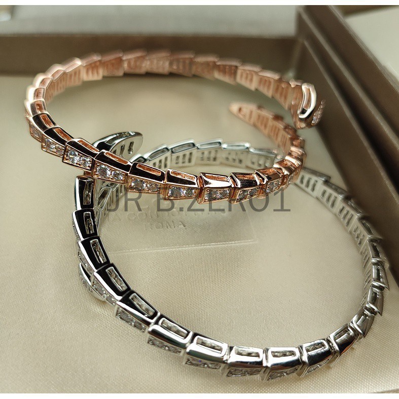 ใหม่ Serpenti Viper สร้อยข้อมือทองคําขาว 18 Kt ประดับเพชร 2021