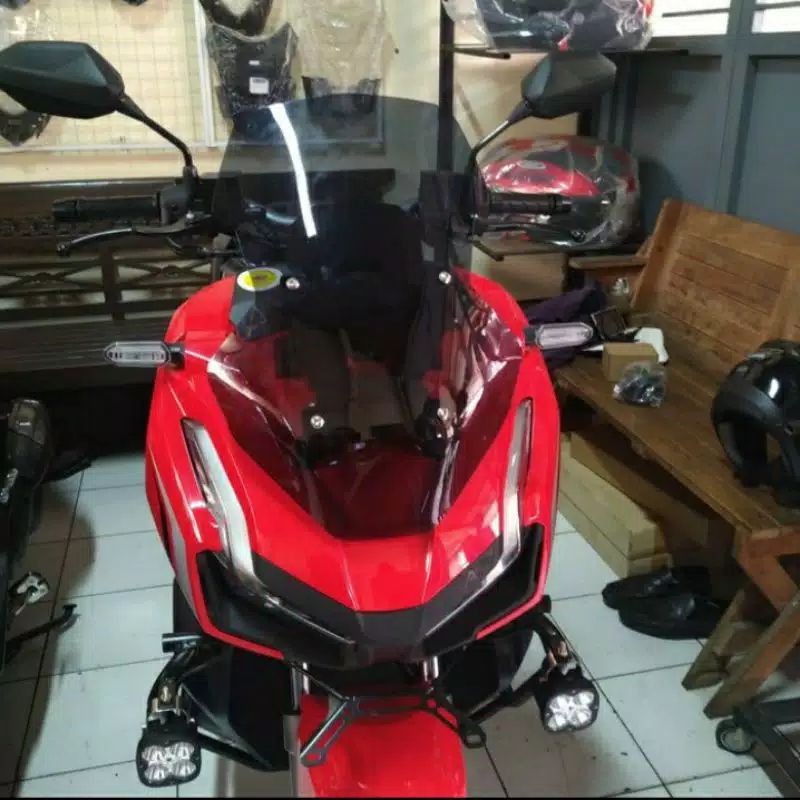 WINDSHIELD HONDA ADV150 STANDARD MODEL. ADV150 VISOR