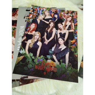 Twice Poster (ชุด1)Eyes wide open twiceมาใหม่ ล่าสุดแบบแยกแผ่น 1รูปขนาด 11"*15.5" ราคาแผ่นละ 20บาท