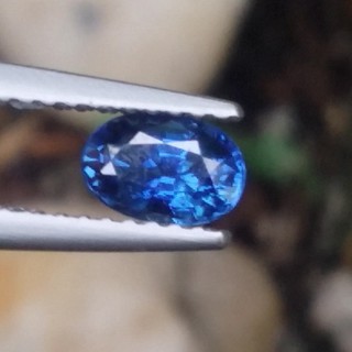 พลอย ไพลิน blue sapphire ซีลอน (Ceylon) 0.96 กะรัต (Cts.) พลอยแท้ อัญมณีมงคลประจําวันเกิด เครื่องประดับพลอย