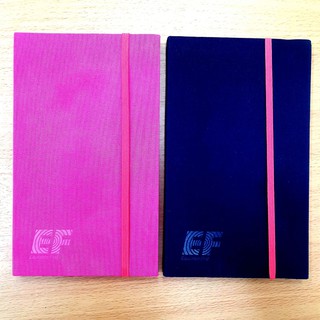 หนังสือ EF EDUCATION FIRST Little BLUE "Staying Small While Growing Big" &amp; The Very PINK "A Guide for EF Managers" BOOKS