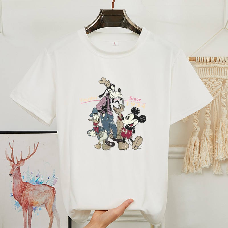 822เสื้อยืดแขนสั้นพร้อมส่ง 8สี ลายการ์ตูน ขายดีตามเทรนต์ ลายน่ารัก สีสันสดใส่น่ารัก ใส่ได้ทั้งหญิงและชาย (S-3XL)