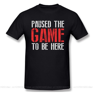 คอลูกเรือใหม่ เสื้อยืดแขนสั้น ผ้าฝ้าย 100% พิมพ์ลาย Paused The Game To Be Here 1 แฟชั่นฤดูร้อน สําหรับผู้ชายS-5XL