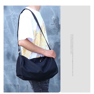 กระเป๋าสะพายข้าง สไตล์สปอร์ต Sport Bag กระเป๋าสะพาย กระเป๋าทรงหมอน มี 2 ขนาดให้เลือก
