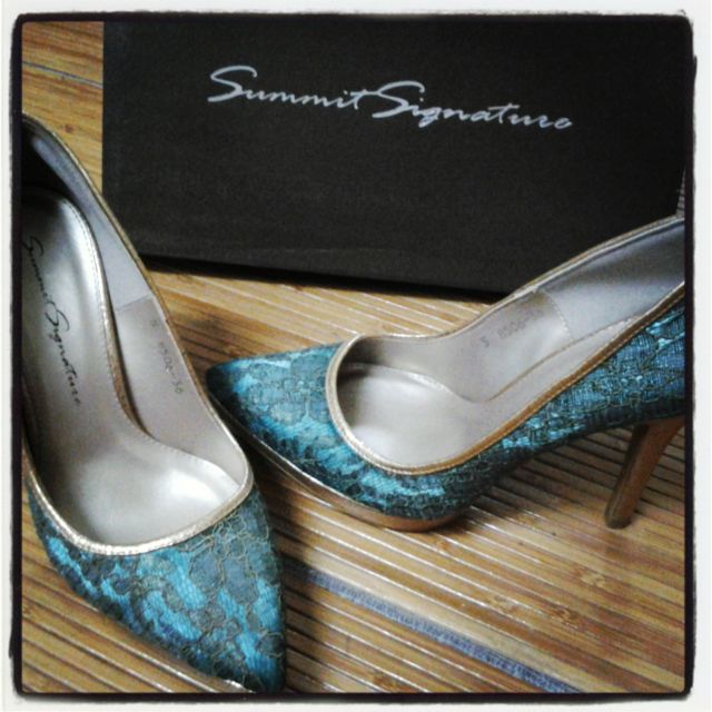 MC0 !!! รองเท้าส้นสูงแท้ Summit Signature ไซส์ 36 [preloved]