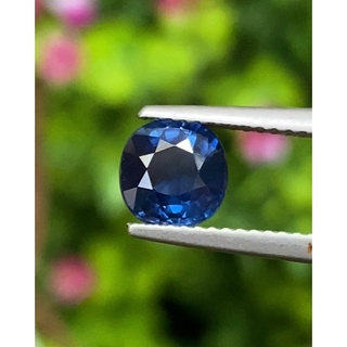 พลอย ไพลิน blue sapphire 1.57 กะรัต (Cts.) พร้อมใบเซอร์ พลอยแท้ อัญมณีมงคลประจําวันเกิด