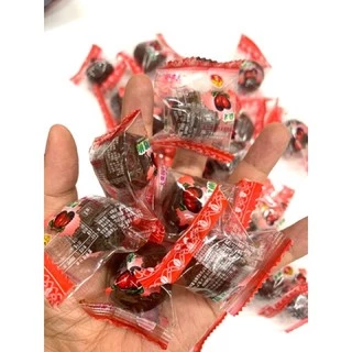บ๊วยพรุน (老婆梅 ）ขนาด500g (พร้อมทาน) เหมาะสำหรับทานเล่นๆหรือแก้ง่วง รสหวานอมเปรี้ยว อร่อยเคี้ยวเพลิน ลองแล้วจะติดใจ