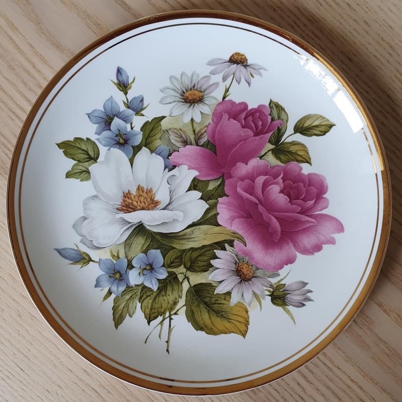 Edwardian Plate 8 นิ้ว จานนำเข้าจากอังกฤษ