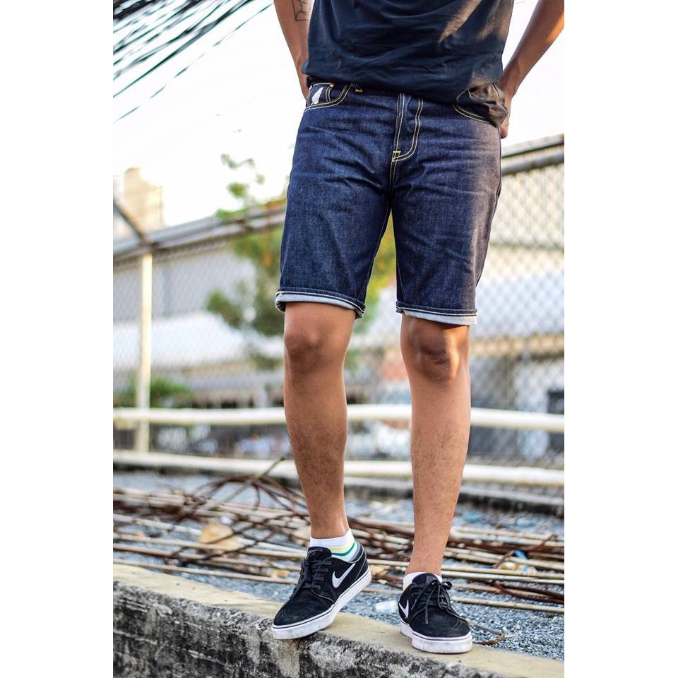 กางเกงยีนส์ขาสั้น Pinion denim Black 14oz สีดีปบลู