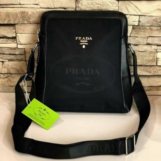 💼👜 กระเป๋าสะพาย Limited Edition จาก Prada  พรีเมียมกิฟจากต่างประเทศ🍭