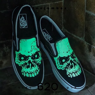 รองเท้า Vans Slip On Glow In The Dark Skull Skate 🌵🌈🔥 สินค้าพร้อมกล่อง หัวกระโหลก