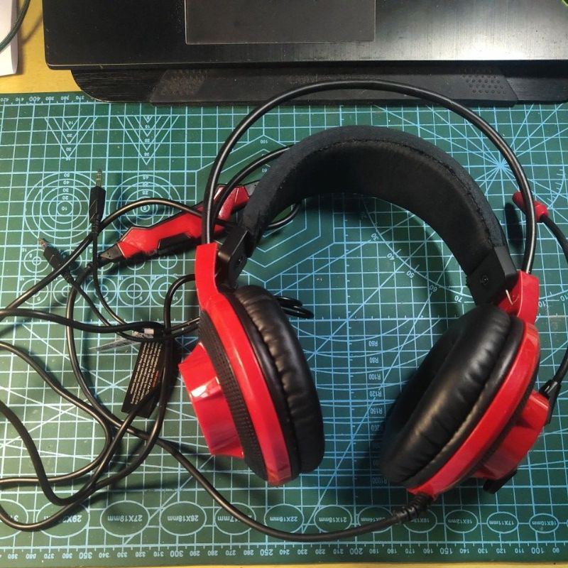 หูฟัง msi ds501 gaming headset มือสอง