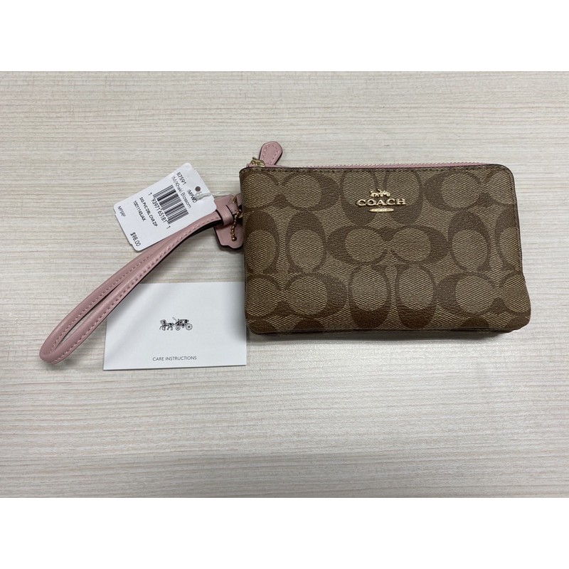 New แท้100% กระเป๋าคล้องมือ coach 2 ซิป S สีชมพู ป้ายห้อยพร้อมการ์ด