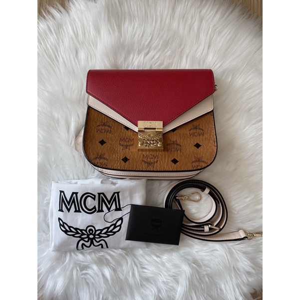 Used in good condition✨ MCM Patricia Crossbody bag