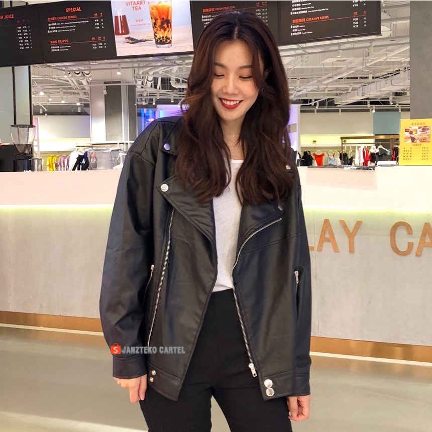 JNK x DUTI - เสื้อแจ็คเก็ตนักขี่จักรยานผู้หญิง Oversize กึ่งหนังสังเคราะห์วัสดุ Viena Faux หนังสังเค