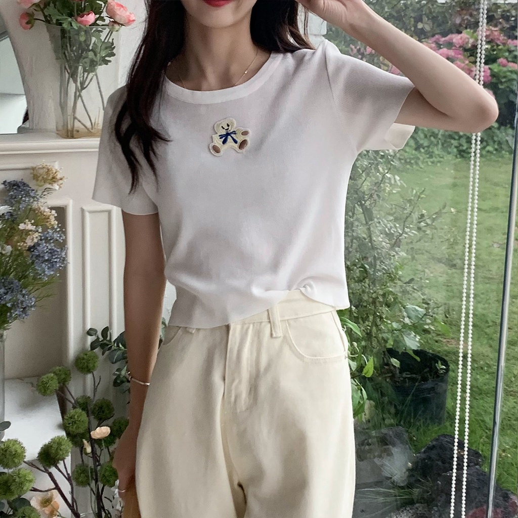 anna🍭 56021-1 เสื้อยืดไหมพรม แขนสั้น คอกลม แต่ลายปักน้องหมี เนื้อผ้าไหมพรมนุ่ม - รูปที่ 5