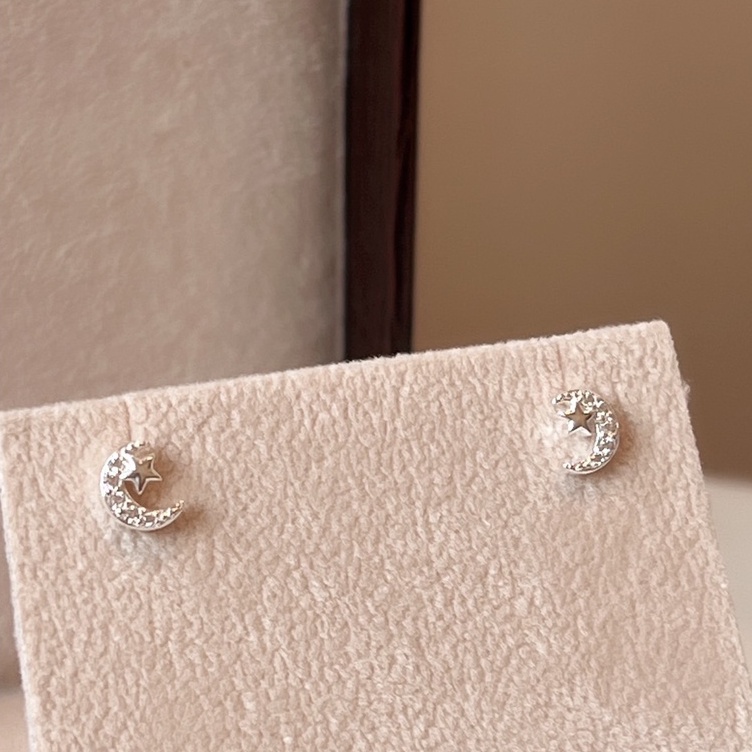 Suwann.na [ราคาต่อคู่] ต่างหู ต่างหูเงินแท้ พระจันทร์เสี้ยวเพชร