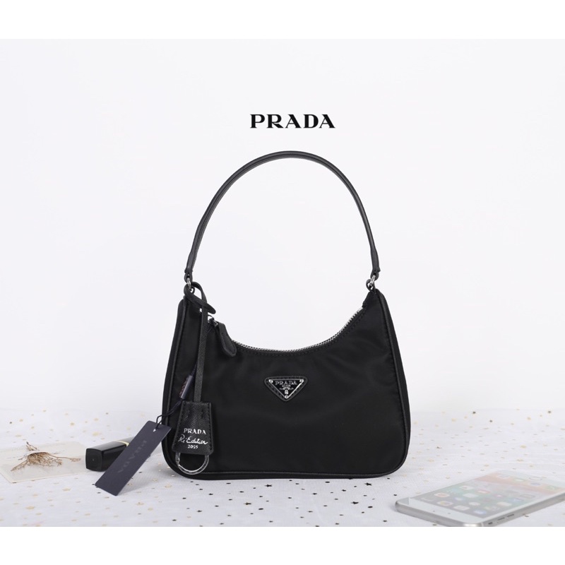 PRADA HOBO RE-EDITION (แท้ outlet💯)