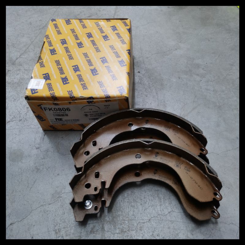 FBK FK0806 DAIHATSU GRAN MAX รองเท้าเบรกหลัง