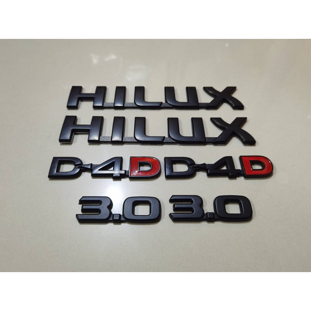 โลโก้ประตูข้าง toyota vigo ** hilux** D4D** 3.0**สีดำ สำหรับ toyota vigo จำนวน1 ตัว **มาร้านนี่จบในที่เดียว