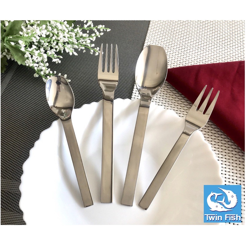 TwinFish เซตช้อนส้อมบนโต๊ะอาหาร 4 ชิ้น/ชุด เรียบเนียน แข็งแรง รหัส602