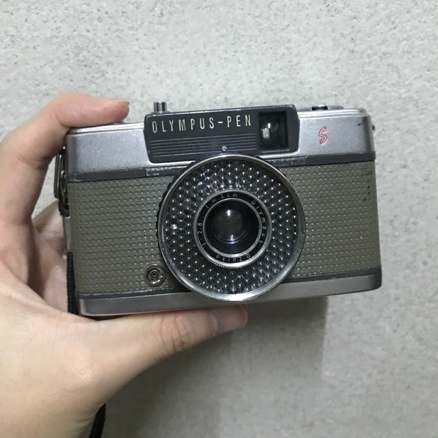 กล้องฮาฟเฟรม Olympus Pen-EEs