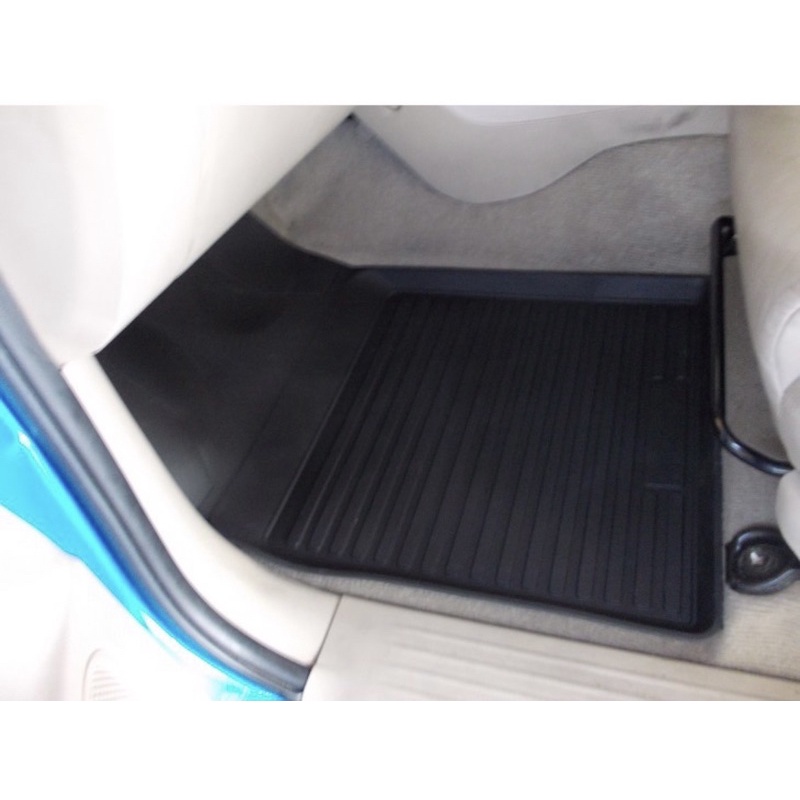 ผ้ายางปูพื้นรถยนต์ Toyota Innova ปี 2005-2014 (ก่อนโฉมปัจจุบัน) พรมรถยนต์ ถาดยางรองพื้นรถ พรมยกขอบ - รูปที่ 2