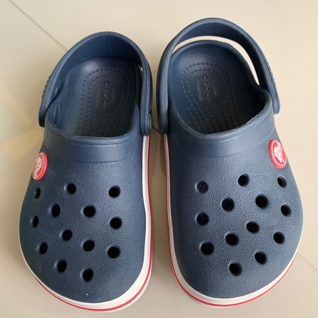 รองเท้า crocs แท้เด็ก เบอร์C8 ขนาด 14.5-15.5 ซม. (มือสอง)