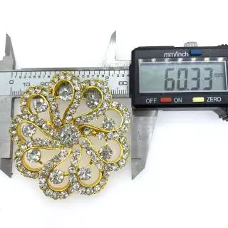 Vintage Jewelry เข็มกลัด 6cm ลายดอกไม้ แฟชั่น คลาสสิก เข็มกลัดเพชร ดอกไม้ สิทอง 1pcs