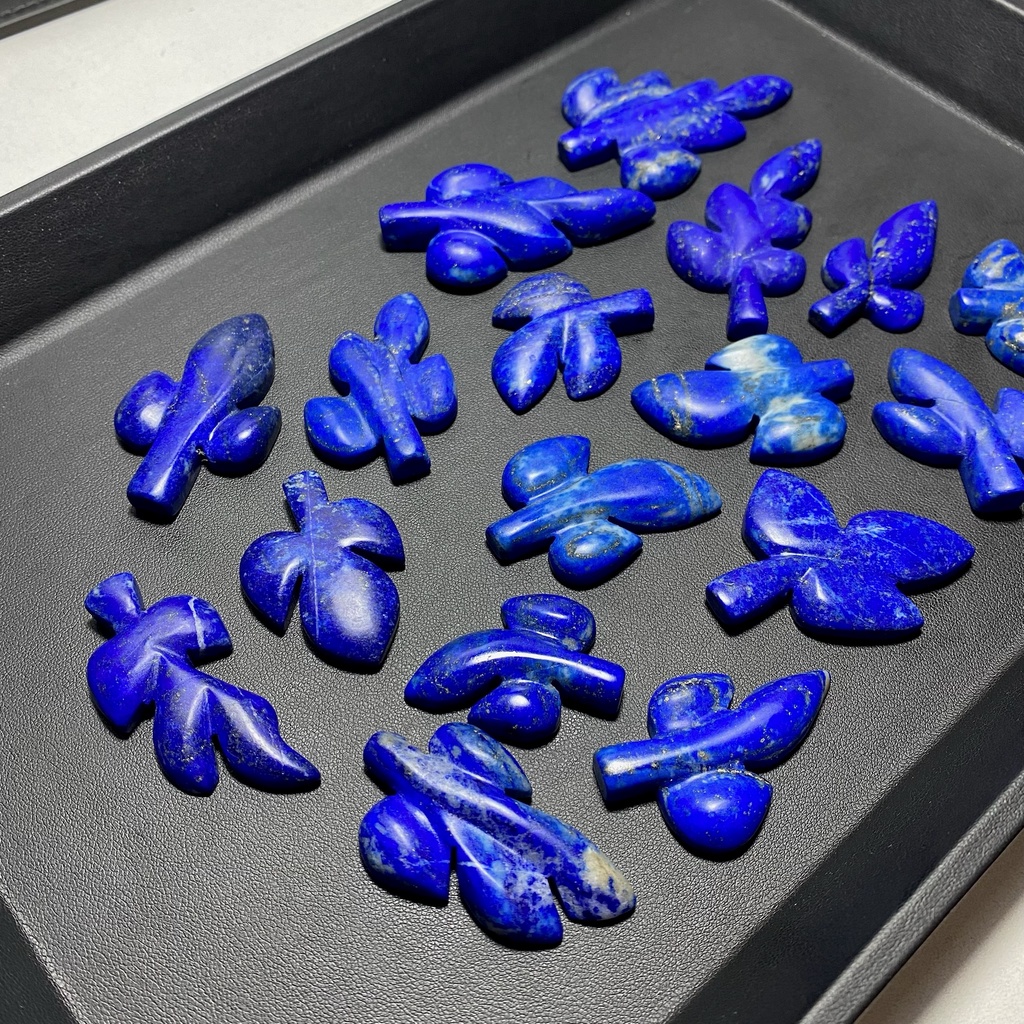 หินลาพิซ ลาซูรี ทรงใบไม้ (Carved Lapis Lazuli Leaves) 🍃💙