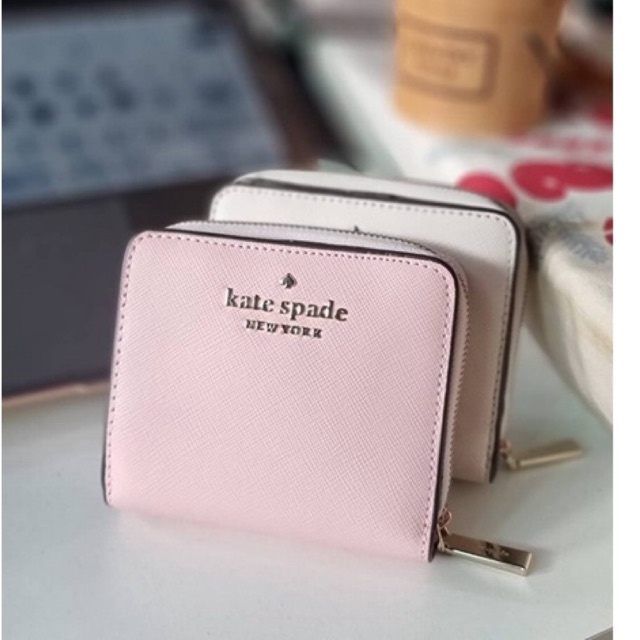 กระเป๋าสตางค์ใบสั้น kate spade รุ่น staci small zip around wallet WLR00634 หนังแท้ สีชมพูอ่อน 2พับ