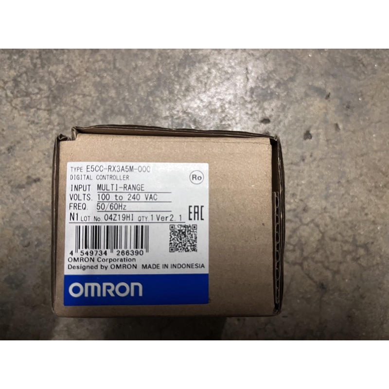 เครื่องควบคุมอุณหภูมิแบบดิจิตอล OMRON E5CC-RX3A5M-000 Digital Temperature Controller