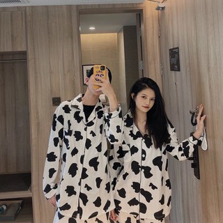 พร้อมส่ง💥NEW🐄ชุดนอน ชุดนอนเซท🤍ชุดนอนสไตล์เกาหลีลายน้อนวัวกำลังมาค่ะฮิตมากในตอนนี้ใส่เป็นคู่คือดีย์